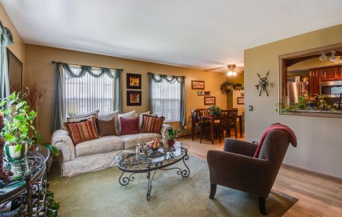 1250 Inverrary Ln, Palatine, IL 60074-2100