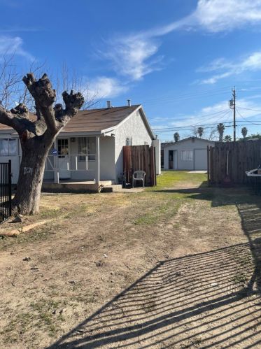 1816 Olympia St, Modesto, CA 95358-5549
