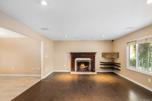 121 Barbara St, Anaheim CA  92806-3825 exterior