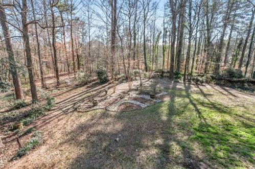 6768 Lockridge Dr, Atlanta GA  30360-1561 exterior