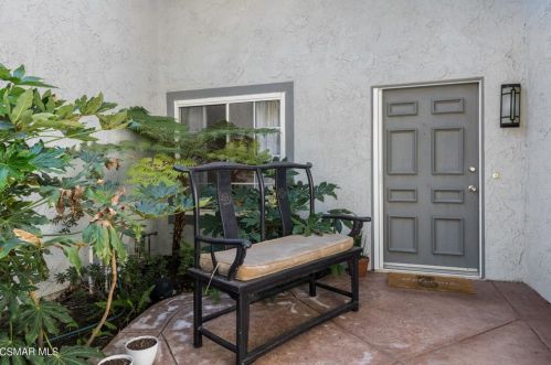 1361 Venice St, Simi Valley, CA 93065-4138