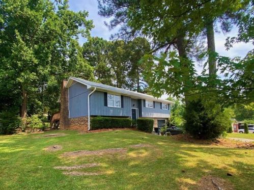 2023 Windsor Ct, Lithonia, GA 30078-2538