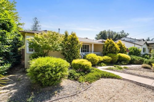 16724 Chirco Dr, Los Gatos, CA 95032-2530