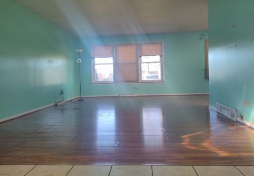 255 Wheeling Ave, Wheeling, IL 60090-4950