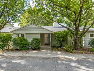 1101 Westwood Dr, Portland OR  97239-2748 exterior