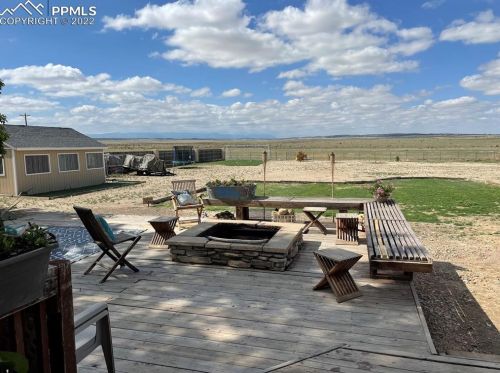 281 Bywood Dr, Pueblo CO  81007-1488 exterior
