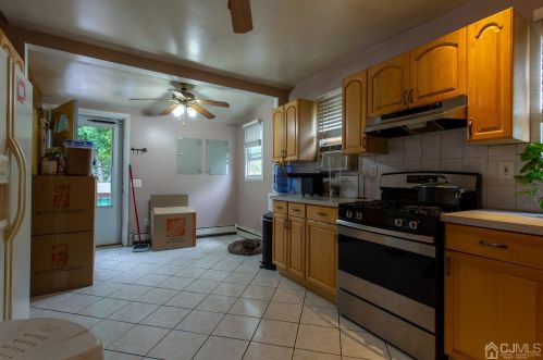 145 Lexington Ave, Edison, NJ 08817-2939