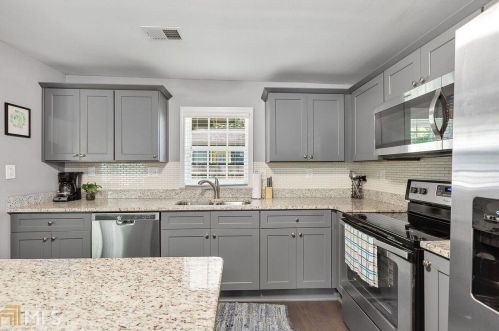 1058 Hubbard St, Atlanta GA  30310-3110 exterior