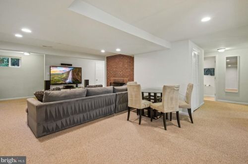 9505 Ocala St, Silver Spring MD 20901-3049 exterior