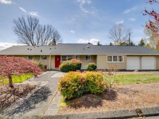 2085 Huntington Ave, Portland, OR 97225-4653