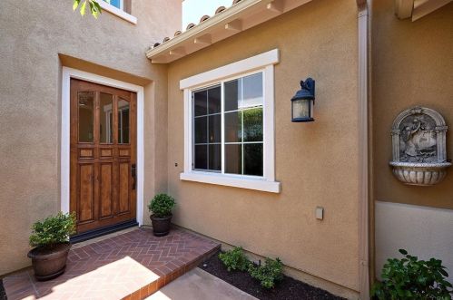 6320 Montecito Dr, Carlsbad, CA 92009-3075