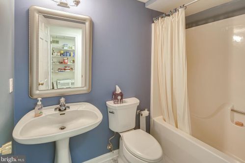 611 Cpe Mckinsey Dr, Severna Park MD 21146-4058 exterior