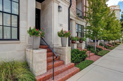 405 Henderson St, Fort Worth TX  76102-2775 exterior