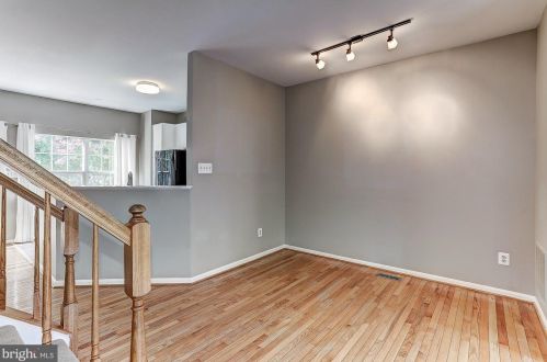 12011 Edgemere Cir, Herndon VA  20190-3257 exterior