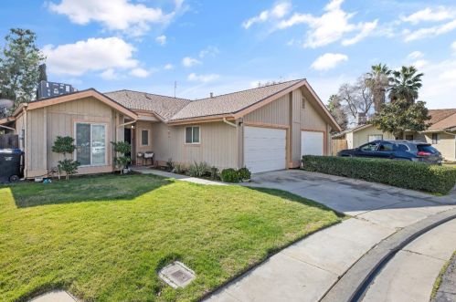635 Vine Ct, Lemoore, CA 93245-3493