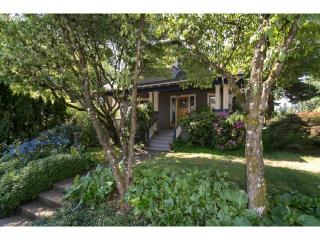 3452 Falcon St, Portland, OR 97219-3731