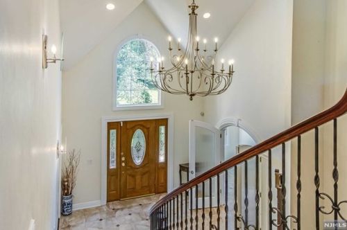 5 Church Rd, Upper Saddle River, NJ 07458-3015