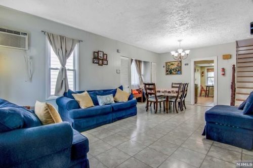 53 Shelby St, Dumont, NJ 07628-3111