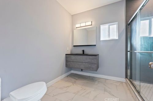 7960 Amestoy Ave, Van Nuys CA  91406-1603 exterior