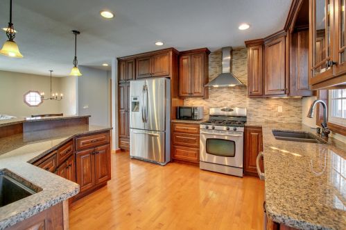 1735 Eugene St, Saint Paul MN  55110-3341 exterior