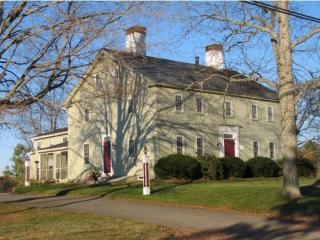 58 Winnicutt Rd, Stratham, NH 03885-2427