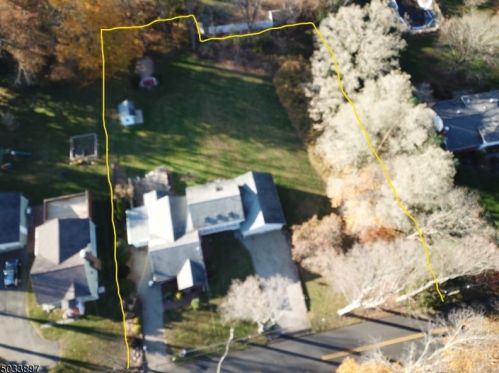 314 Sand Shore Rd, Mount Olive, NJ 07828-1910