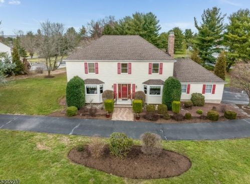 1 Harvest Ct, Flemington, NJ 08822-1912