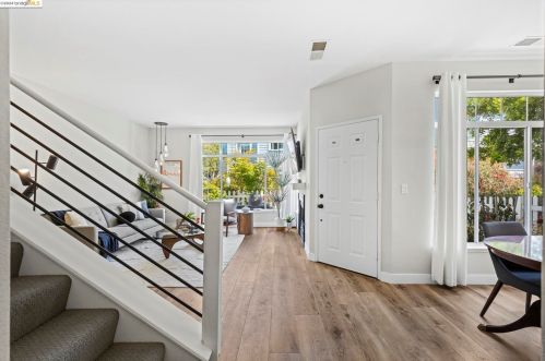 502 Commodore Dr, Richmond CA  94804-4583 exterior