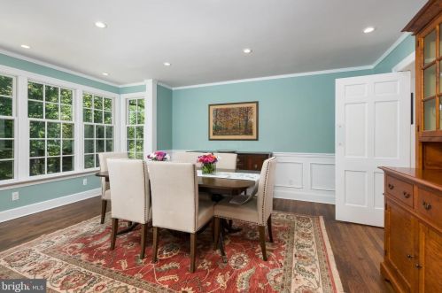 37 Ridgeview Rd, Princeton NJ  08540-7666 exterior