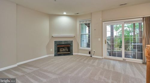 13011 Park Crescent Cir, Herndon VA  20171-2819 exterior