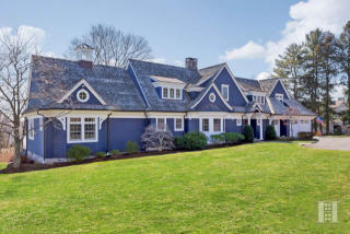11 Juniper Rd, Tokeneke, CT 06820-5707
