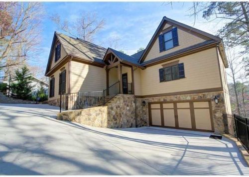6233 Shoreland Cir, Buford, GA 30518-1550