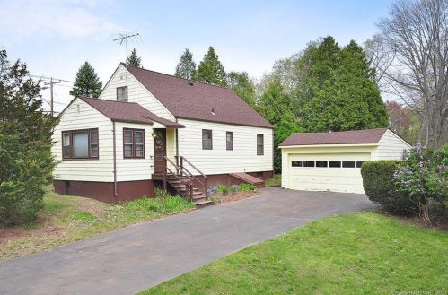 539 Park Ave, Windsor, CT 06095-3226