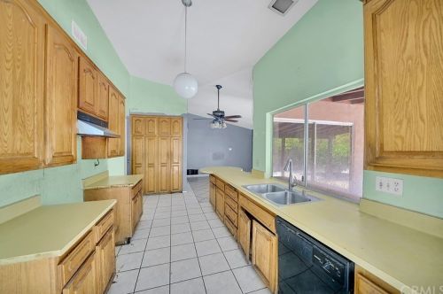 2218 San Lorenzo Ave, Santa Ana CA 92704-6039 exterior