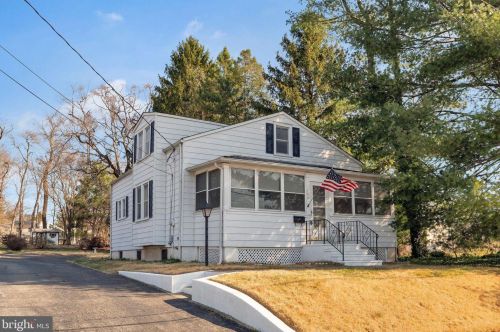 180 Phillips Ave, Trenton NJ  08610-2620 exterior