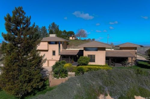2550 Summer Ranch Rd, Lake Nacimiento, CA 93446-7443