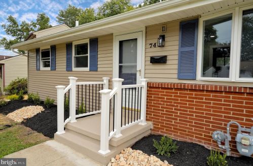 74 Sunset Blvd, Trenton, NJ 08690-3955