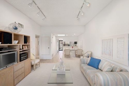 2303 Los Patos Dr, Palm Springs, CA 92264-6040