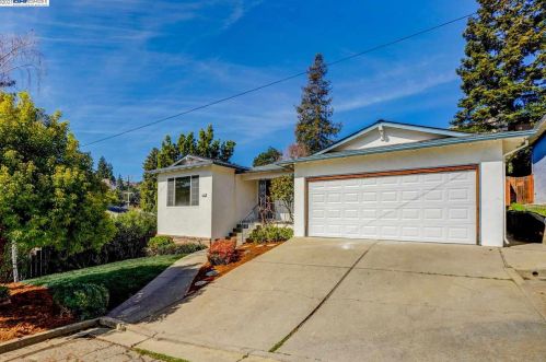 19364 Stanton Pl, Hayward, CA 94546-3236