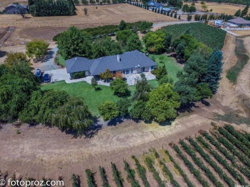 19820 Atkins Rd, Lodi, CA 95240-9715