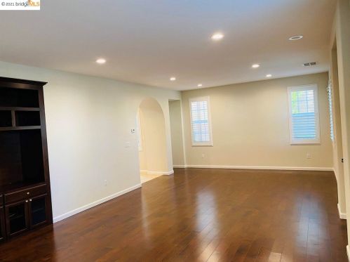 4737 Malayan St, San Ramon, CA 94582-5806