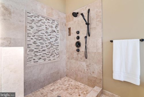 1258 River Rd, Shady Side MD 20764-9694 exterior