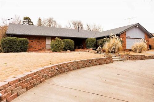 4102 Sand View Dr, Enid, OK 73703-2803