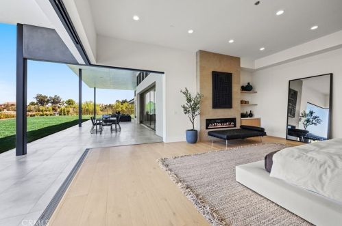 7663 Corto Rd, Anaheim CA  92808-1348 exterior