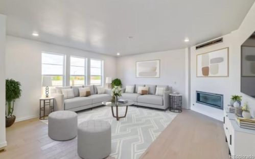 3978 Buchanan Way, Denver, CO 80019-3032