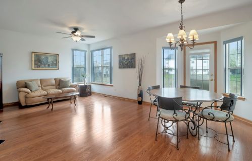 1635 Augusta Ln, Joliet, IL 60404-8180