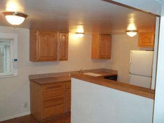 2285 G St, Springfield OR  97477-4470 exterior