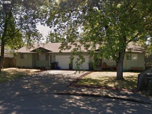236 35th St, Springfield OR  97478-5860 exterior