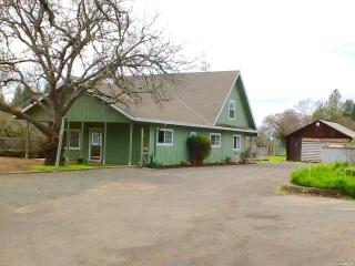 295 White Cottage Rd, Angwin, CA 94508-9771