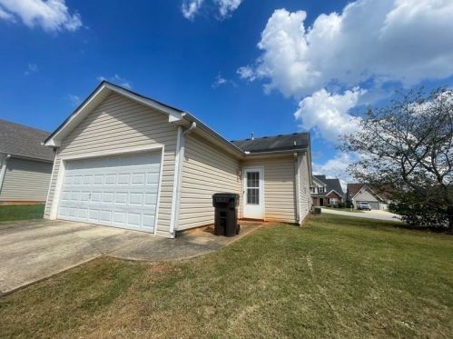2100 Uptown Sq, Mcdonough, GA 30252-8681